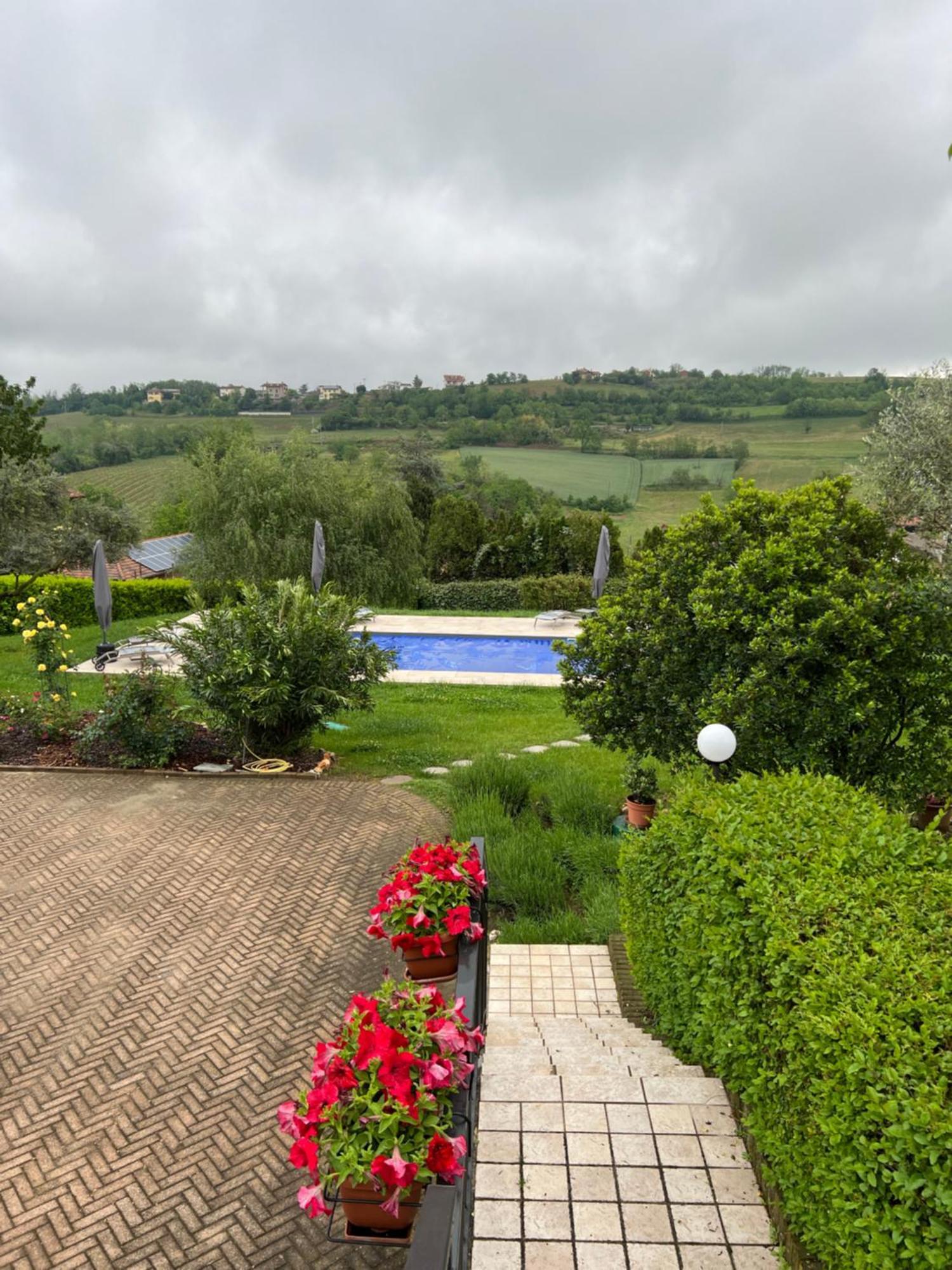 Cascina Il Volo Bed & Breakfast Moncalvo Exterior photo