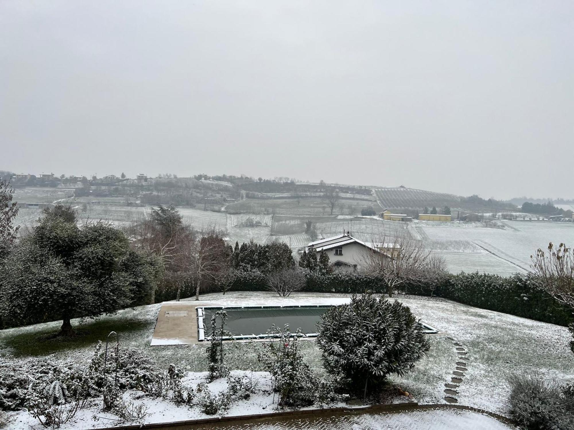 Cascina Il Volo Bed & Breakfast Moncalvo Exterior photo