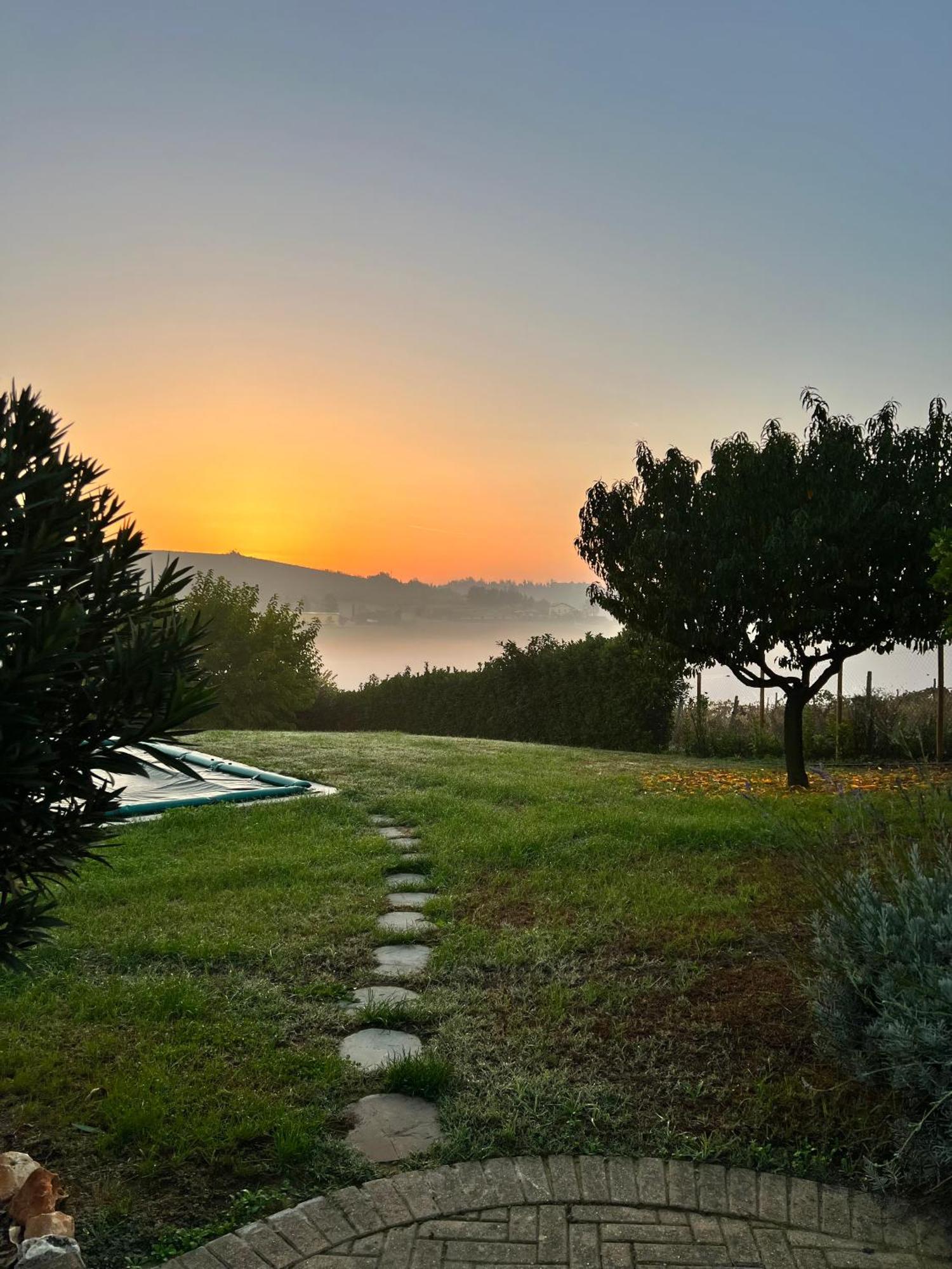 Cascina Il Volo Bed & Breakfast Moncalvo Exterior photo
